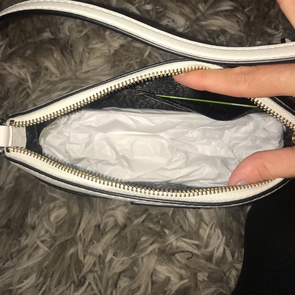 Kate spade cross body - Picture 7 of 8